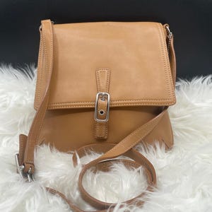 Cartera de piel Coach Legacy Slim Flap 9592 con herrajes de níquel, color camello