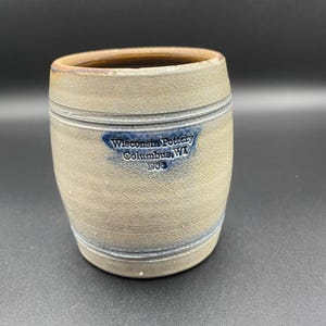 Taza de cerámica vintage de Wisconsin con sello del año 1988