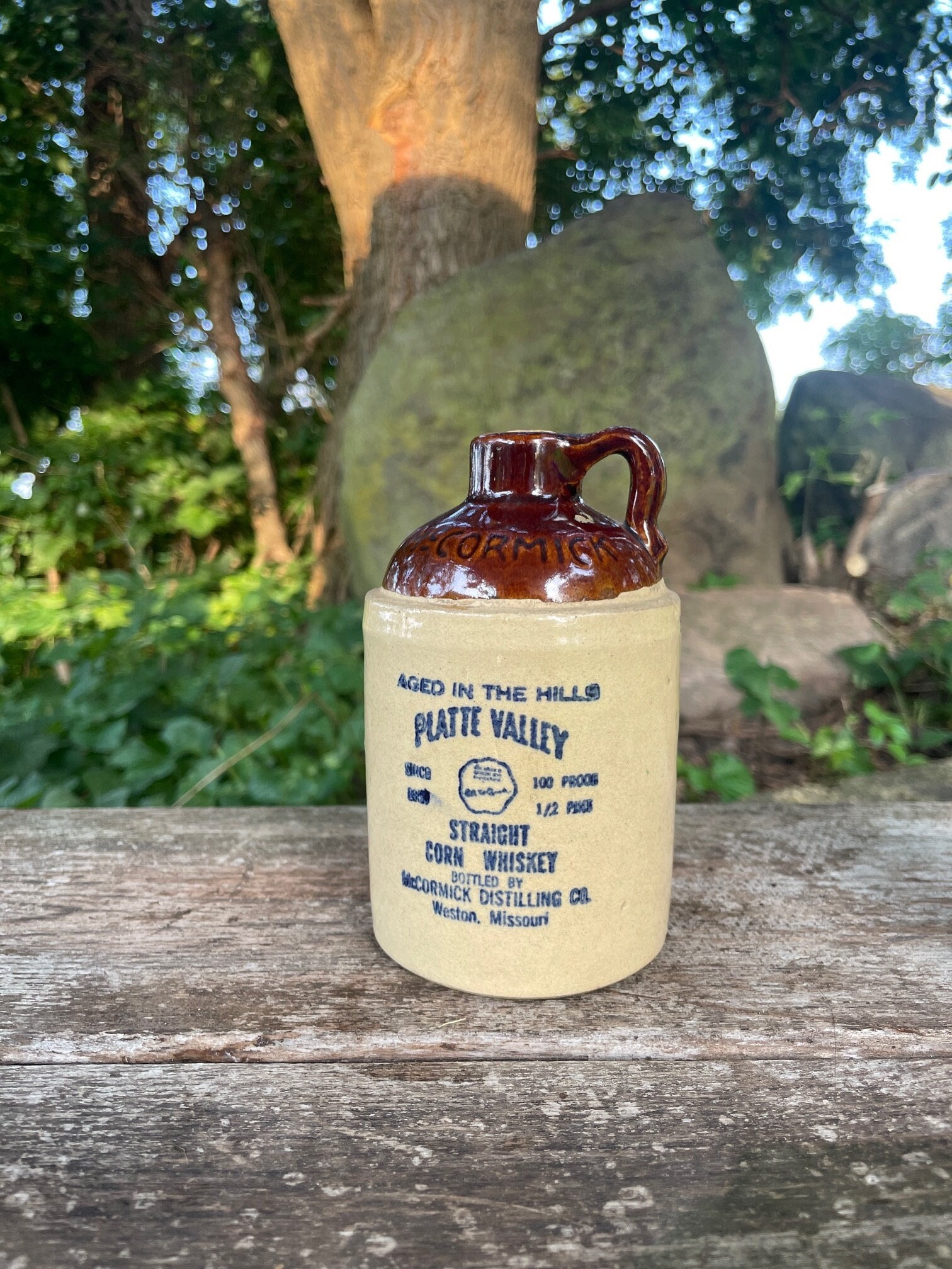 ウイスキー TOY BOX Kentucky Straight Corn Whiskey TOY BOX Kentucky Straight Corn Whiskey