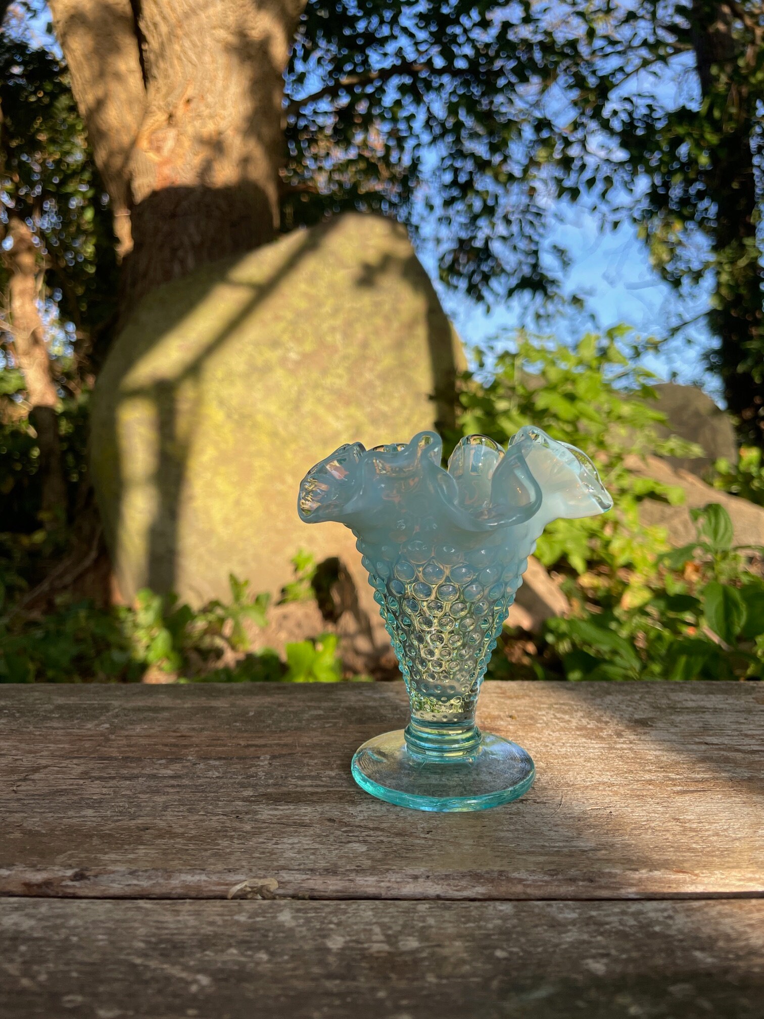 ヴィンテージ フェントン ブルー オパールセント トランペット ミニ