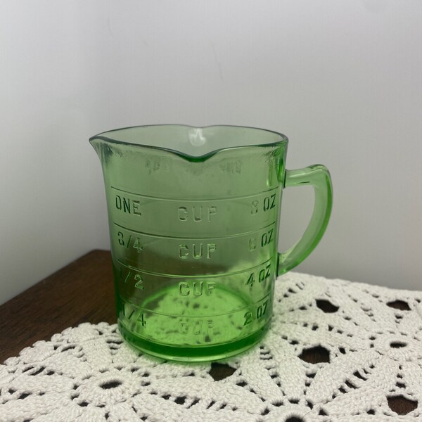 Vintage Hazel Atlas Uranium Glass Three Spout Measuring Cup