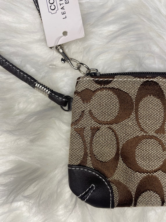 Coach wristlet original price hotsell