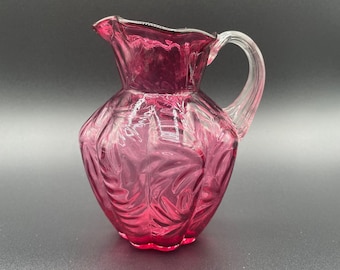 Fenton Art Glass ピンクガラス製ピッチャー 17cm Fenton Art Glass ピンクガラス製ピッチャー 17cm Fenton art glass co