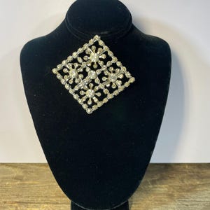 Vintage Glam 1950s H. Pomerantz Co. NY Diamond-Shaped Rhinestone and Rhodium-Plated Brooch