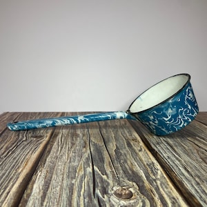 Vintage Chippy Blue and White Granite/Splatterware Enamel Long-Handled Pan