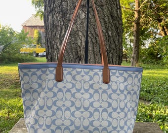 Vintage Coach Legacy Weekend Signature Zip Top Tote Bag in Light