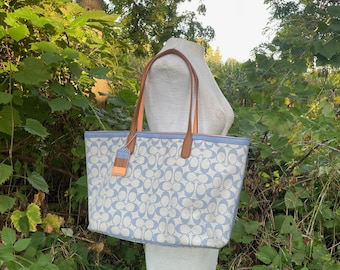 Vintage Coach Legacy Weekend Signature Zip Top Tote Bag in Light