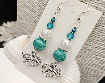 Pendientes de pulpo azul verdoso: Kraken con cuentas, tentáculo, estilo bohemio, ganchos bañados en plata 925, estilo náutico.