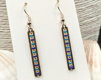 Pendientes de cuentas de semillas Miyuki en azul verdoso: rectángulo dorado, estilo náutico, colgante largo, minimalista