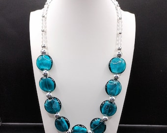 Collar llamativo de vidrio soplado color verde azulado: cuentas gruesas con revestimiento de lámina plateada, turquesa aguamarina, estilo náutico, cierre de palanca.