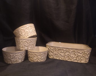 Gorgeous cake mold with pattern