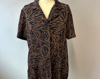 1990s vintage tiger print shirt