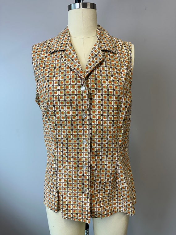 1970's Sleeveless blouse