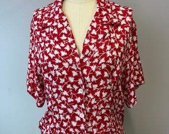 Short sleeve 1990s vintage Anne Klein red and white floral blouse