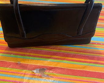 Precioso bolso de noche vintage negro con interior rojo y bolso rojo a juego