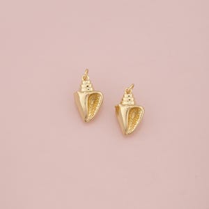 18K Gold Filled Conch Pendant,Shell Charm Bracelet Necklace for DIY Jewelry Making Supply