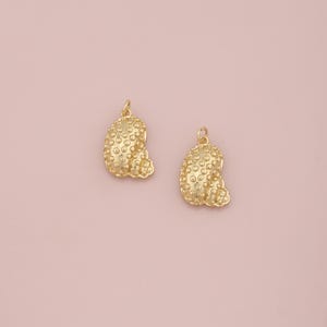 18K Gold Filled Conch Pendant,Shell Charm Bracelet Necklace for DIY Jewelry Making Supply