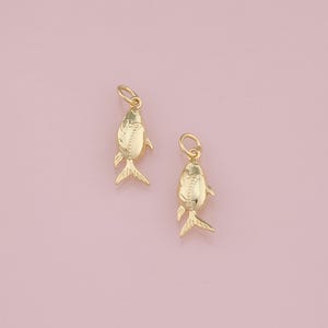 18K Gold Filled Fish Pendant,Dainty Fish Charm Bracelet Necklace for DIY Jewelry Making Supply