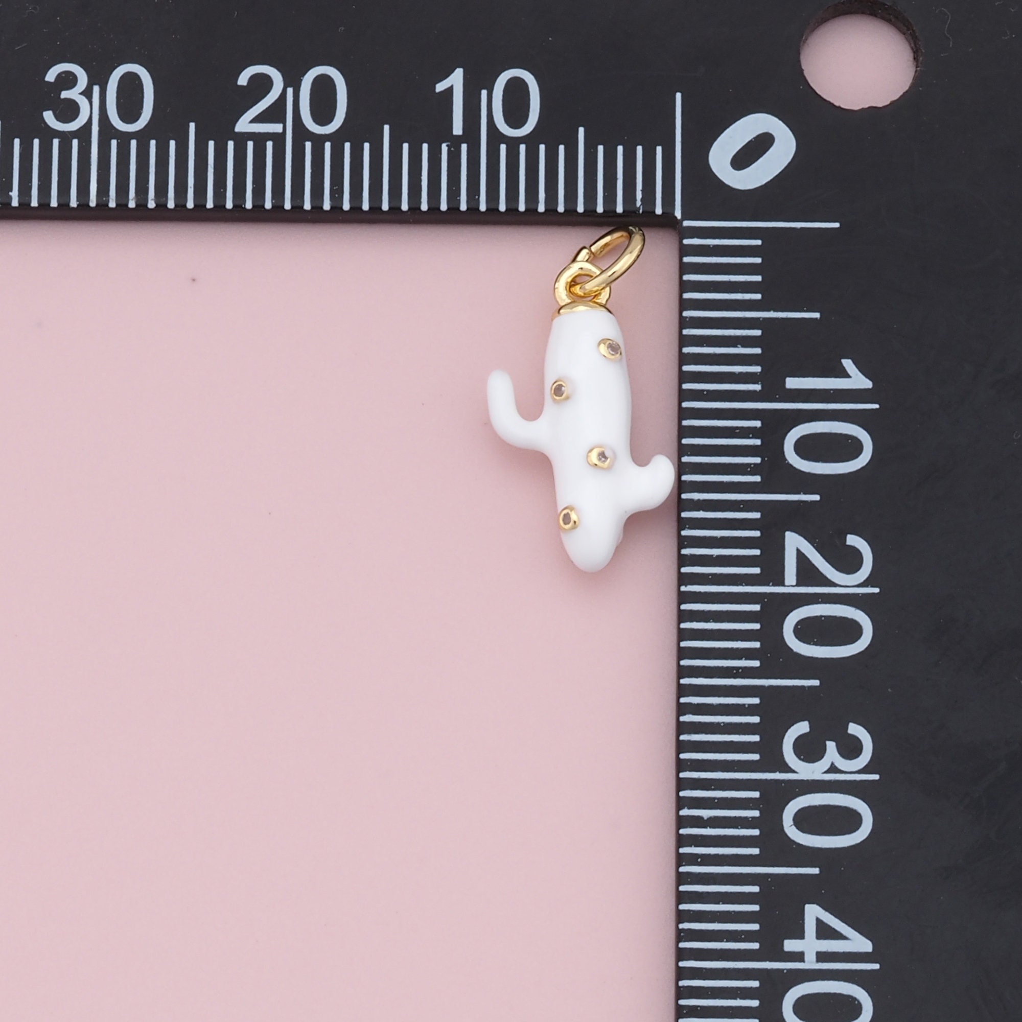 6 pezzi di ciondoli a forma di cactus placcati in oro, 15 mm x 8 mm - realizzati negli Stati Uniti / MIS-274 - Italia
