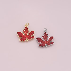 18K Gold gefüllter Ahornblatt-Anhänger, rote Emaille-Ahornblatt-Charme-Armband-Halskette für die DIY-Schmuckherstellung Versorgung