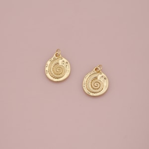 18K Gold Filled Conch Shell Pendant,Ocean Shell Charm Bracelet Necklace for DIY Jewelry Making Supply