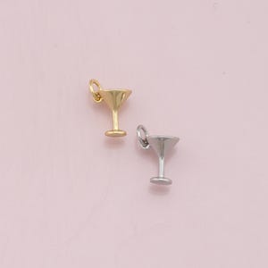 Ciondolo in vetro di vino riempito in oro 18 carati, collana con braccialetto con ciondolo in vetro di vino con micro pavé di CZ per la fornitura di gioielli fai-da-te