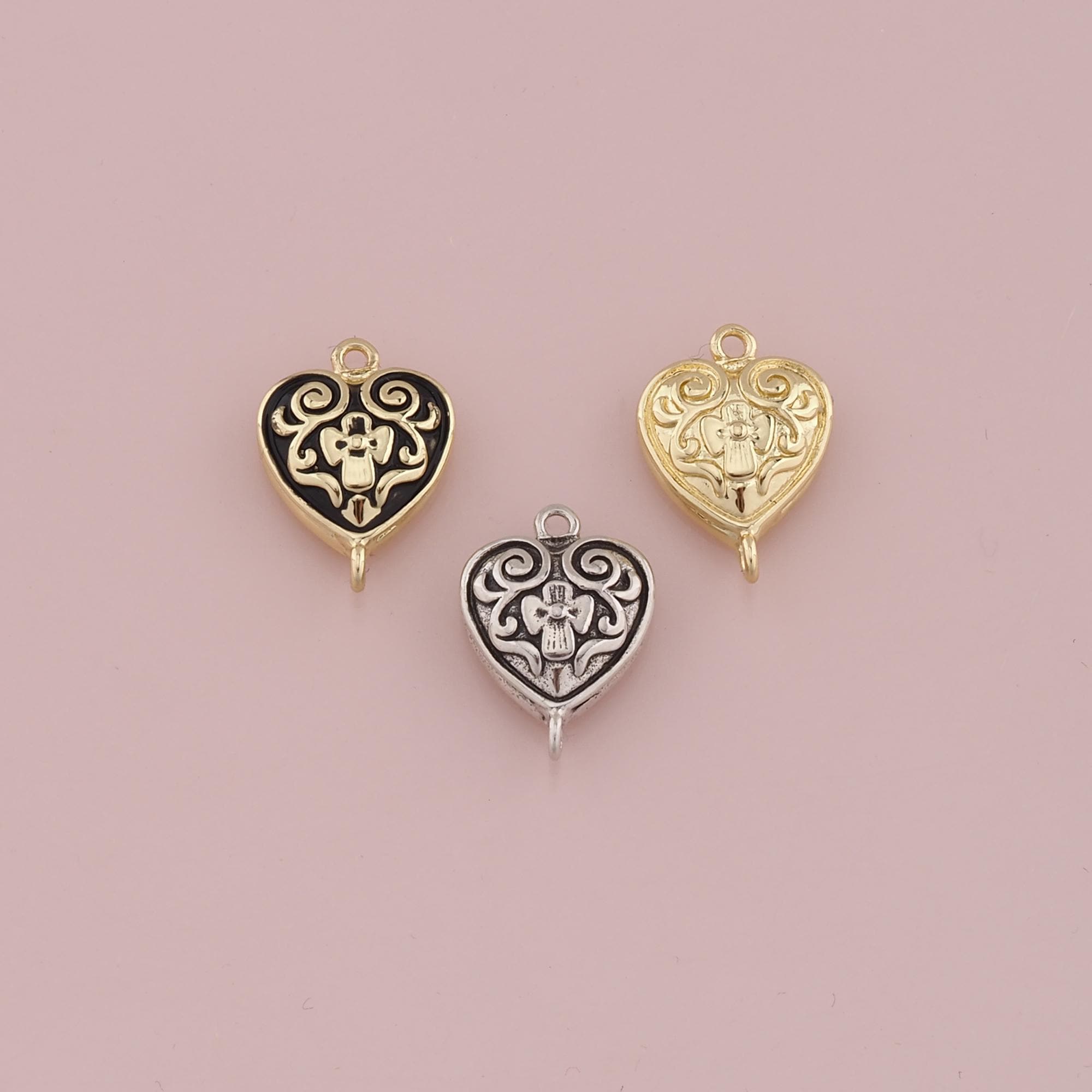 Collana con iniziale a forma di cuore in oro personalizzata