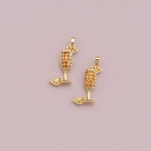 Ciondolo in vetro di vino riempito in oro 18 carati, collana con braccialetto con ciondolo in vetro di vino con micro pavé di CZ per la fornitura di gioielli fai-da-te