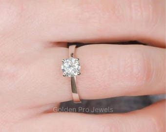 1.0 CT Round Cut Lab Grown Diamond Engagement Ring: IGI Certified