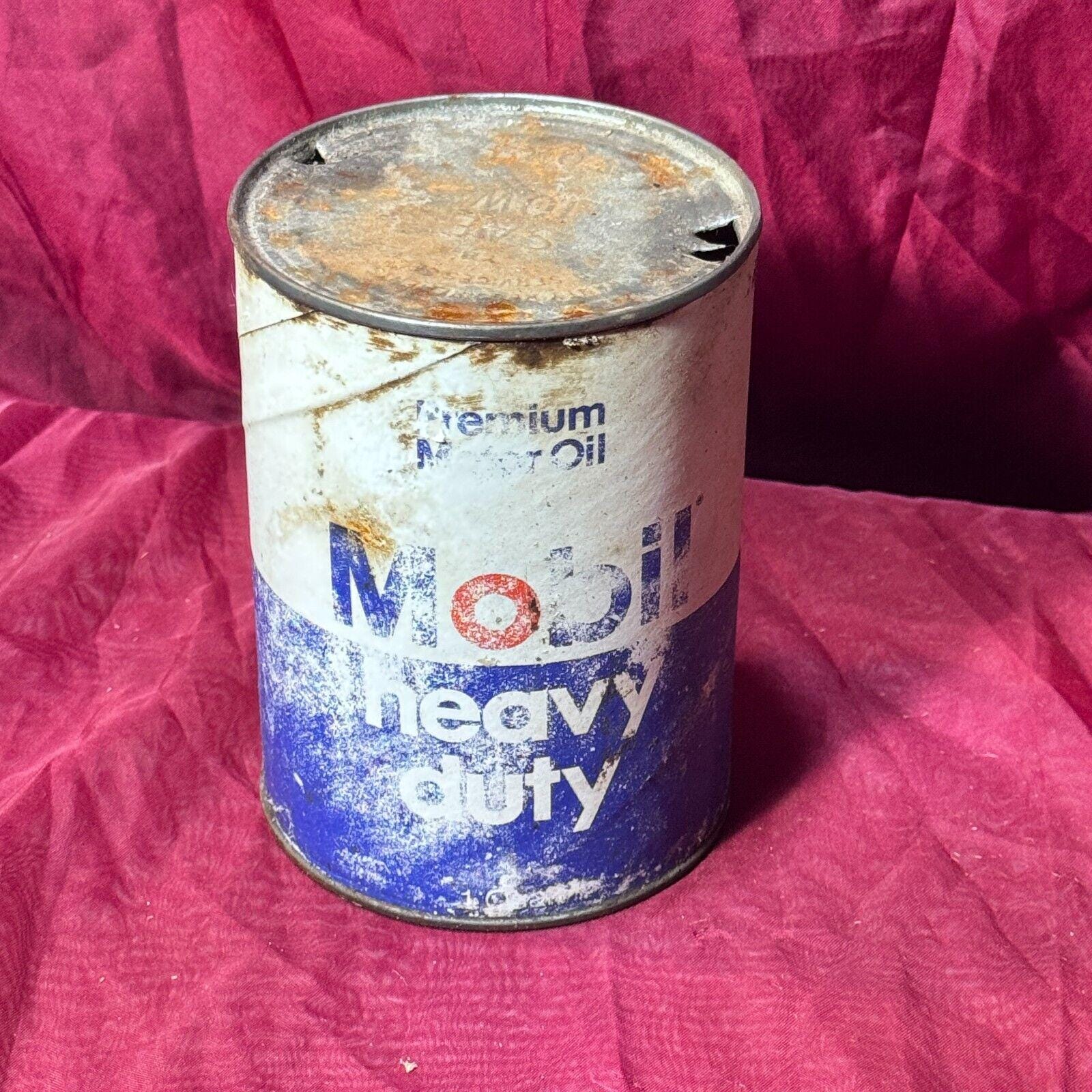 Vintage Mobil Heavy Duty Metal Can Engine Oil Collectible Gas/oil