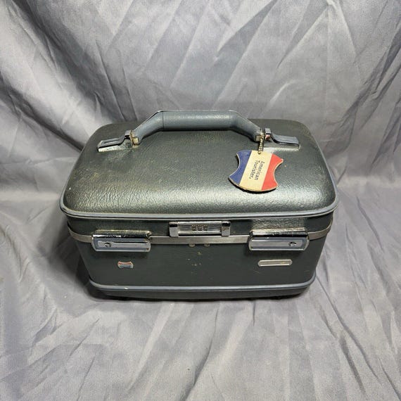 Vintage American Tourister Aquamarine Hard Train Case Combo Lock