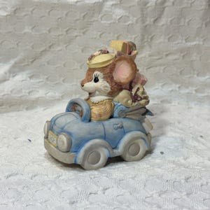 1992 Ceramic Mouse Capers Music Box od San Francisco MB Co „Favorite Things”