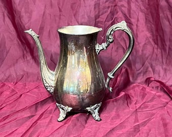 Teiera o caffettiera vintage WM. Rogers da 8,5" placcata in argento con piedini, motivo floreale e senza coperchio
