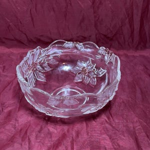 Rare 9” Mikasa “Carmen” Clear Crystal Frosted Embossed Floral Bowl w/Pink Accent