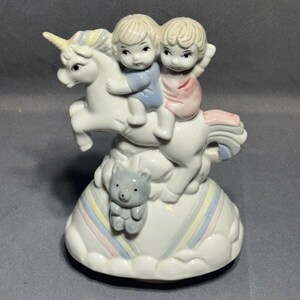 Vintage 9&quot; Emson Baby Boy Girl Unicorn on Clouds Plays &quot;Impossible Dream&quot; Japan