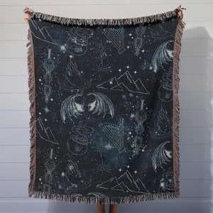 Fantasy Woven Blanket Tapestry - Maasverse-Inspired with TOG, Crescent City, ACOTAR Themes - Perfect for Bookish Bookworm & Booktok Fans