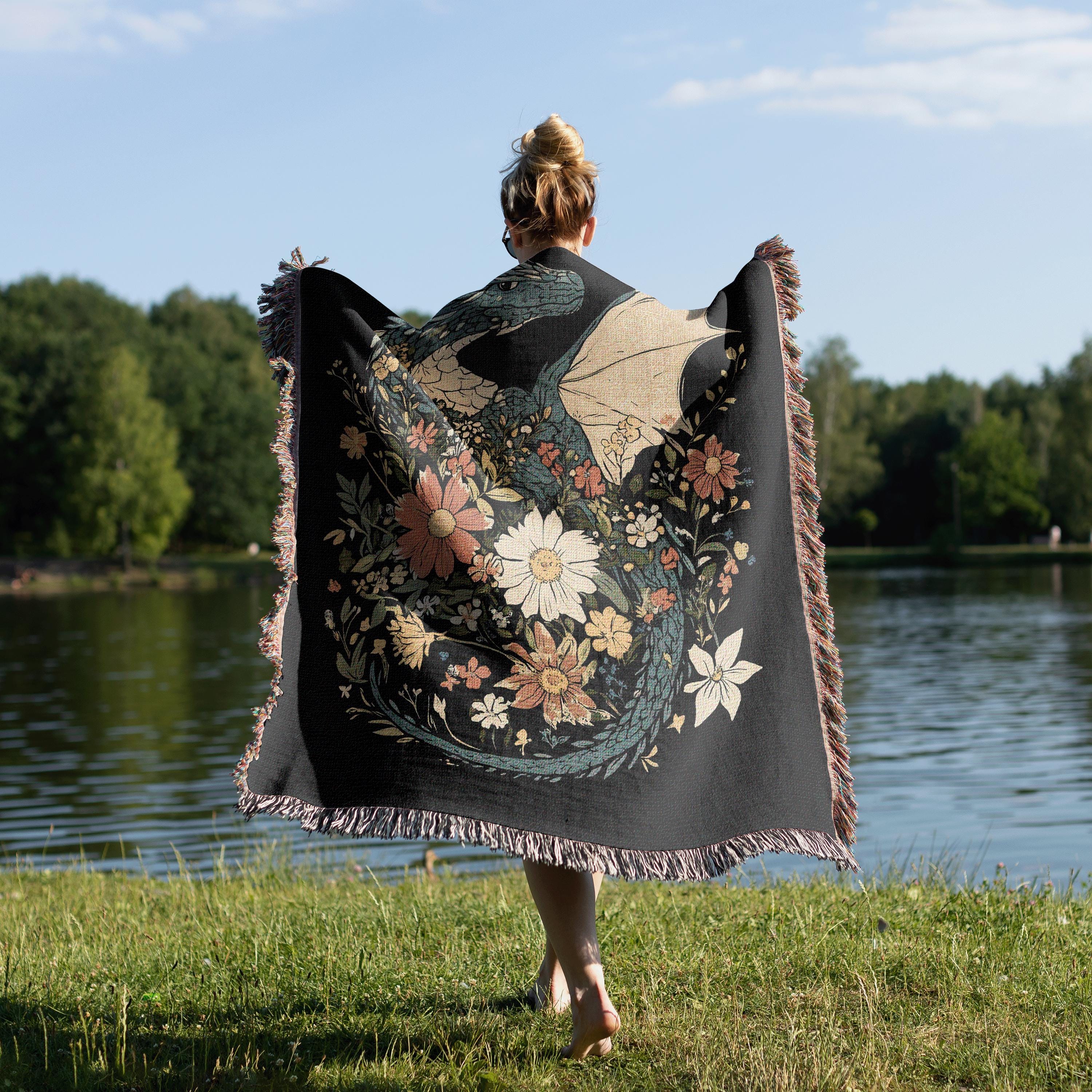 ワイルドフラワー・ワイバーン織りブランケット - ドラゴンコア