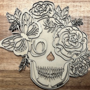 Plantilla cortada con láser de calavera de azúcar de dos capas (remasterizada). Arte en capas, descarga, flor, mariposa, SVG, Archivo cortado con láser, Multicapa, Glowforge