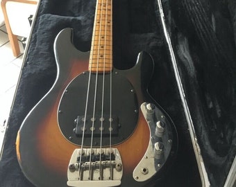 Music Man elektrische basgitaar Stingray Vintage 1977