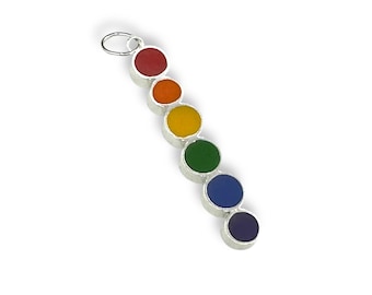 Collar reversible del Orgullo / Colgante de resina arcoíris y negro, joyería queer
