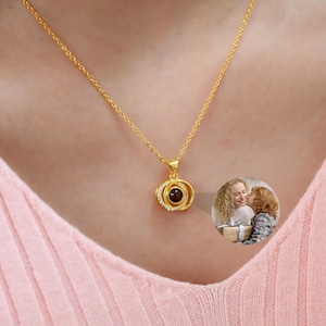 Personalized Photo Projection Necklace, Photo Necklace, Picture Necklace, Mother Necklace, Memorial Gift, Birthday Gift for Her