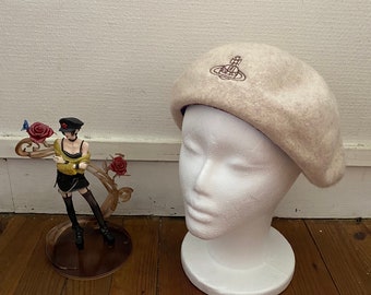 berretto / barret / Cappello beige Vivienne Westwood nana