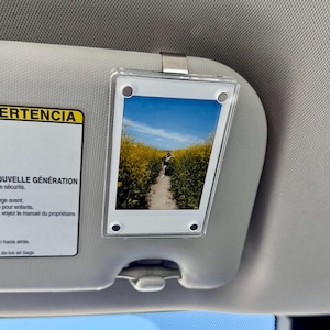 Mini Polaroid Sun Visor Clip: Fujifilm Instax Photo Holder