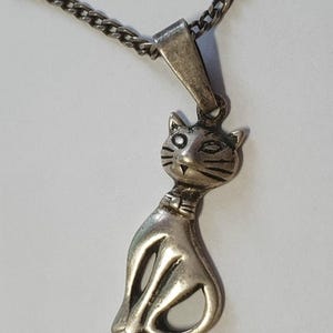 Vintage 925 Silver Cat Pendant with Chain – Whimsical Feline Jewelry, Handmade Animal Lover Gift, Oxidized Sterling Necklace