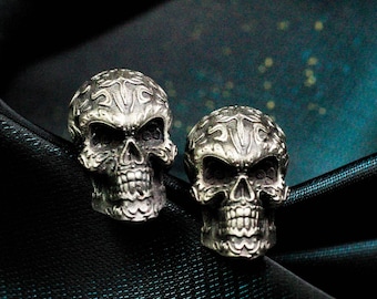 Engraved Skull Cufflinks – Gothic Silver Accessories for Men