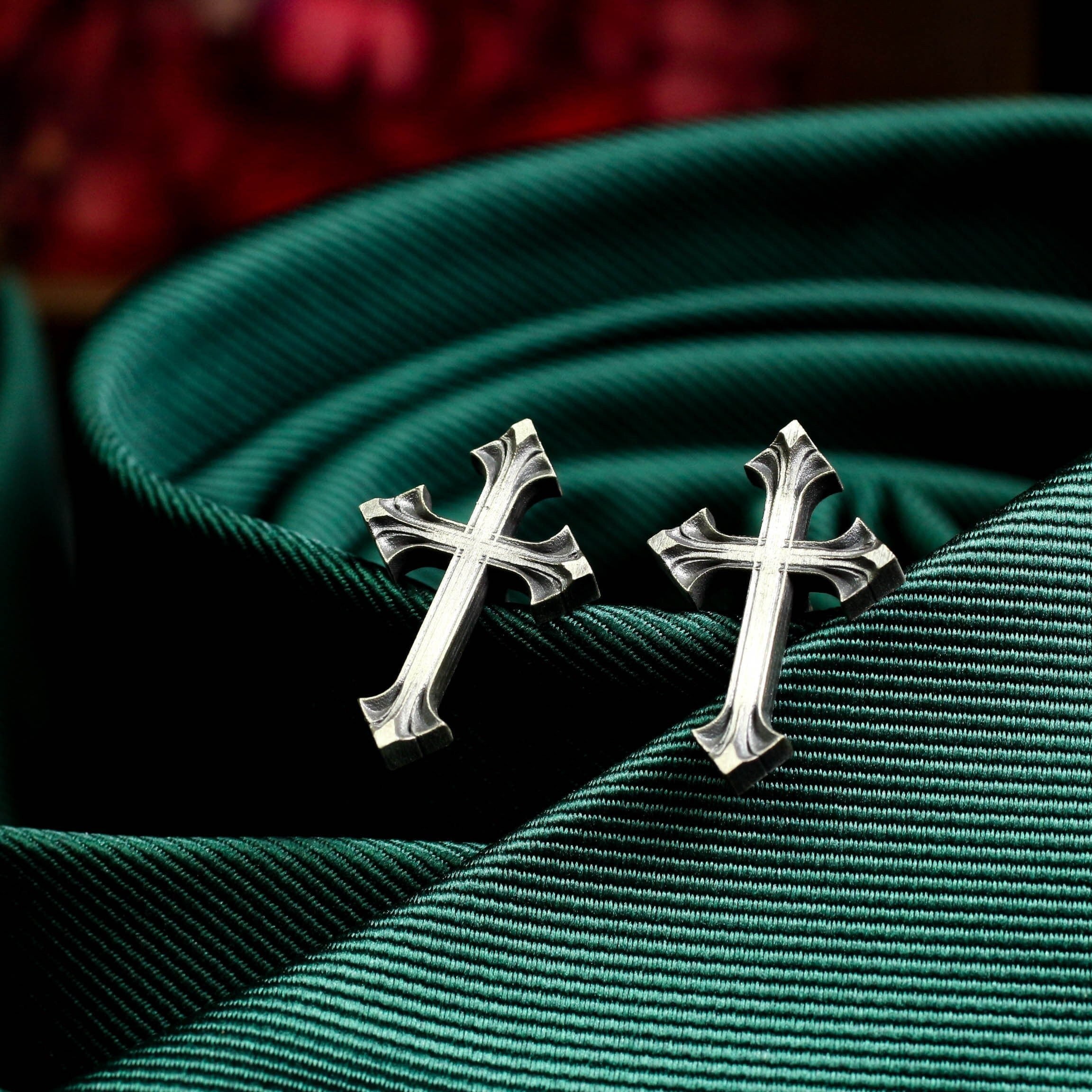 在庫少★送料無料♪【CHROME HEARTS】CH PLUS CUFF LINKS 在庫少☆送料無料♪【CHROME HEARTS】CH PLUS CUFF LINKS