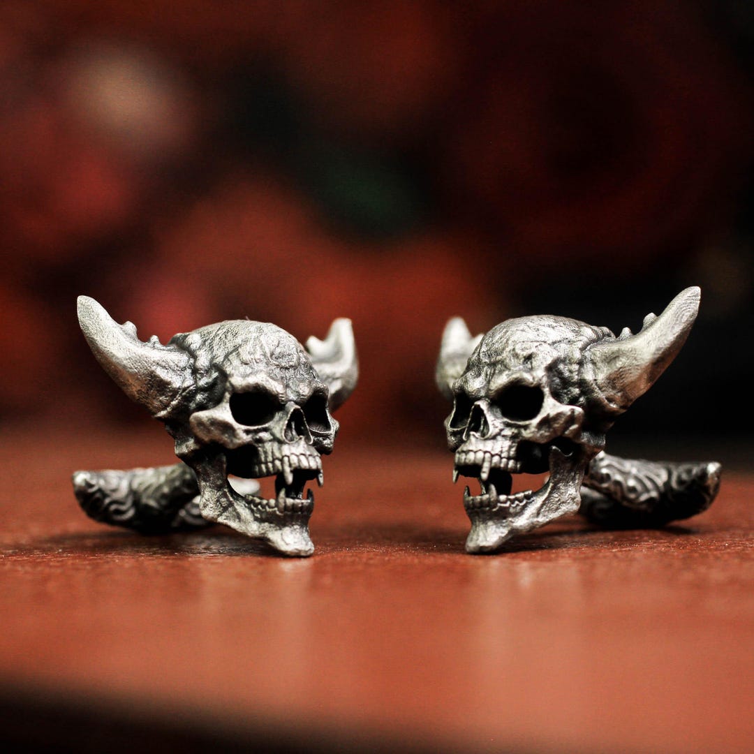 90s 80s vintage silver925 スカル ピアス リング Vampire Horned Skull Cufflinks - 925 Silver Handmade Gothic Demon