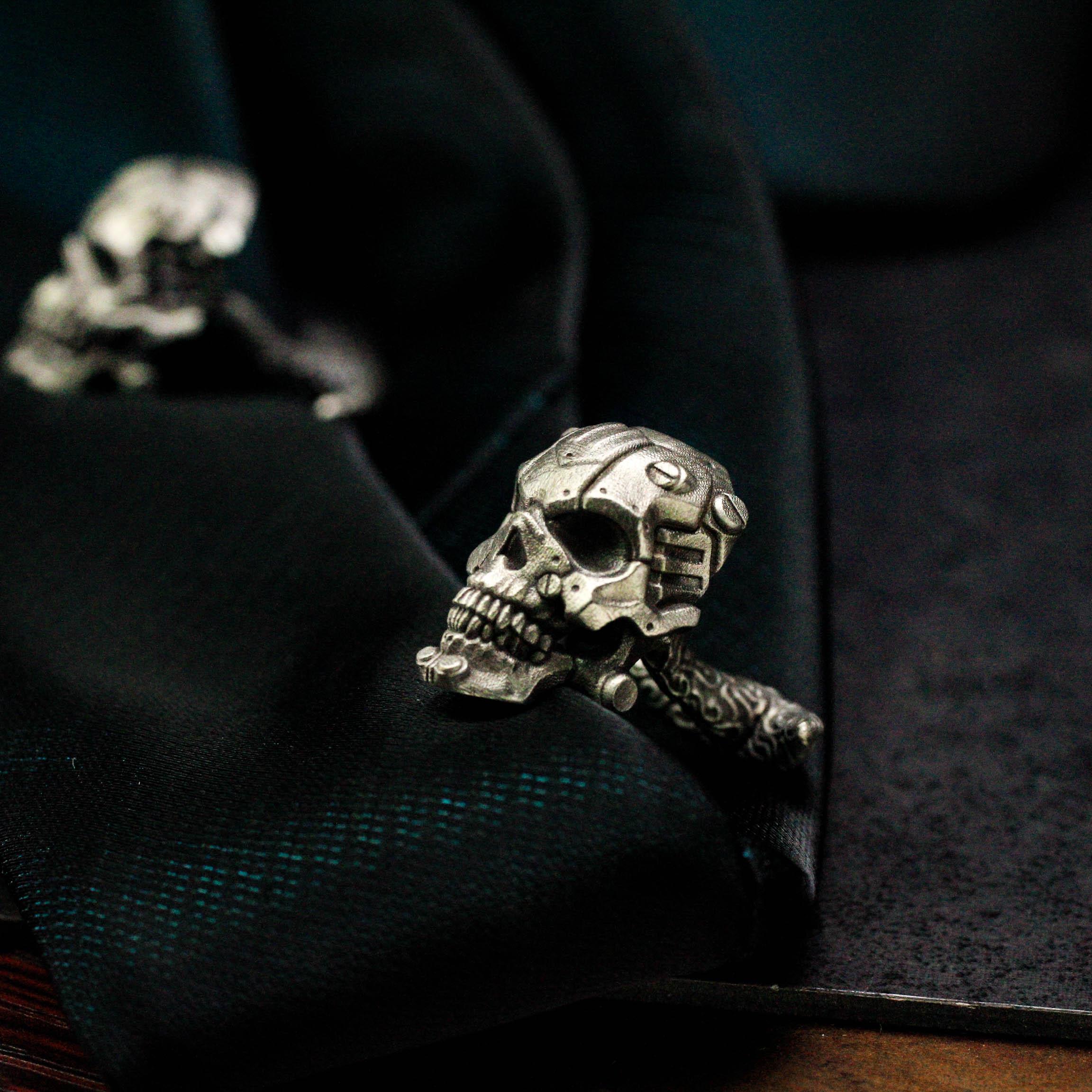 キングベイビー/Crowned Skull Cufflinks/165,000円 Skulls Cufflinks