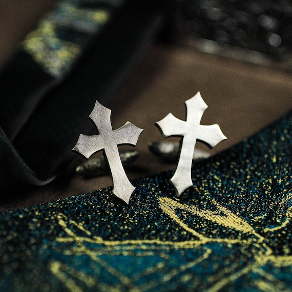 Gothic Cross Cufflinks - Handmade 925 Silver Religious Style Sharp Cross Suit Accessories