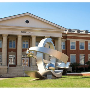 UNC Charlotte Grigg Hall - Fotografía de Carolina del Norte, Decoración del hogar colegial Bellas Artes Impresión o Tarjetas de Notas